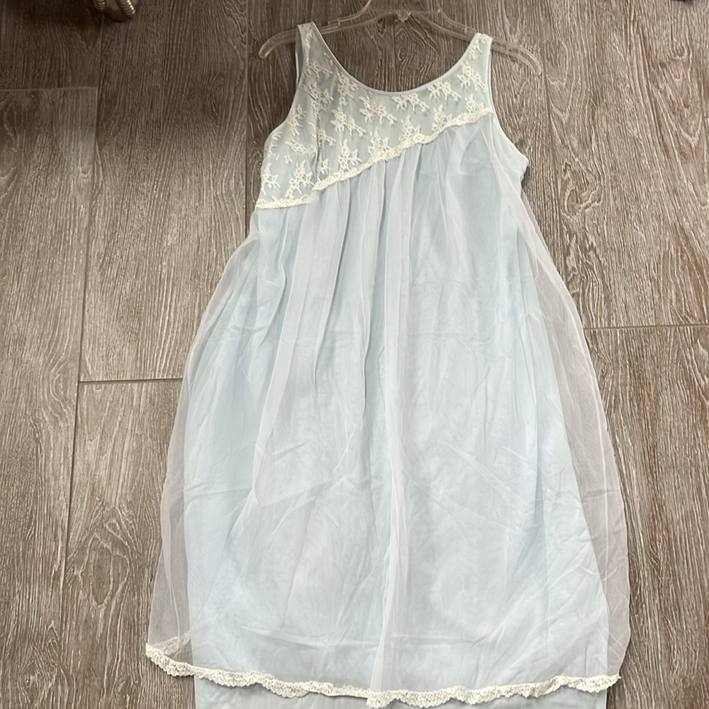VINTAGE SERN-MAID NYLON UNION MADE NIGHTGOWN SZ L LIGHT BLUE.
